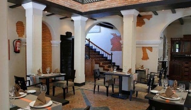 THE STEAKHOUSE TABLES